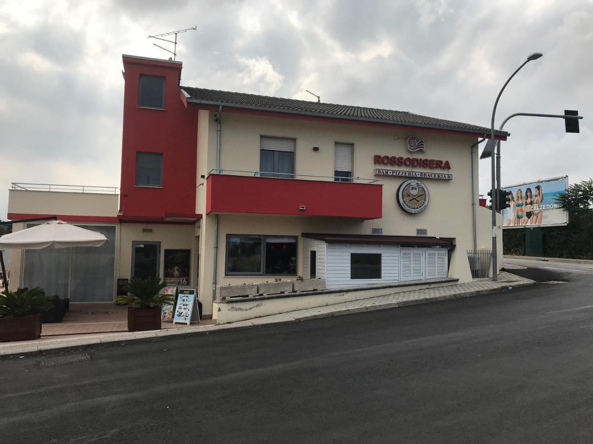 Rosso Di Sera Citta Sant'Angelo Zewnętrze zdjęcie
