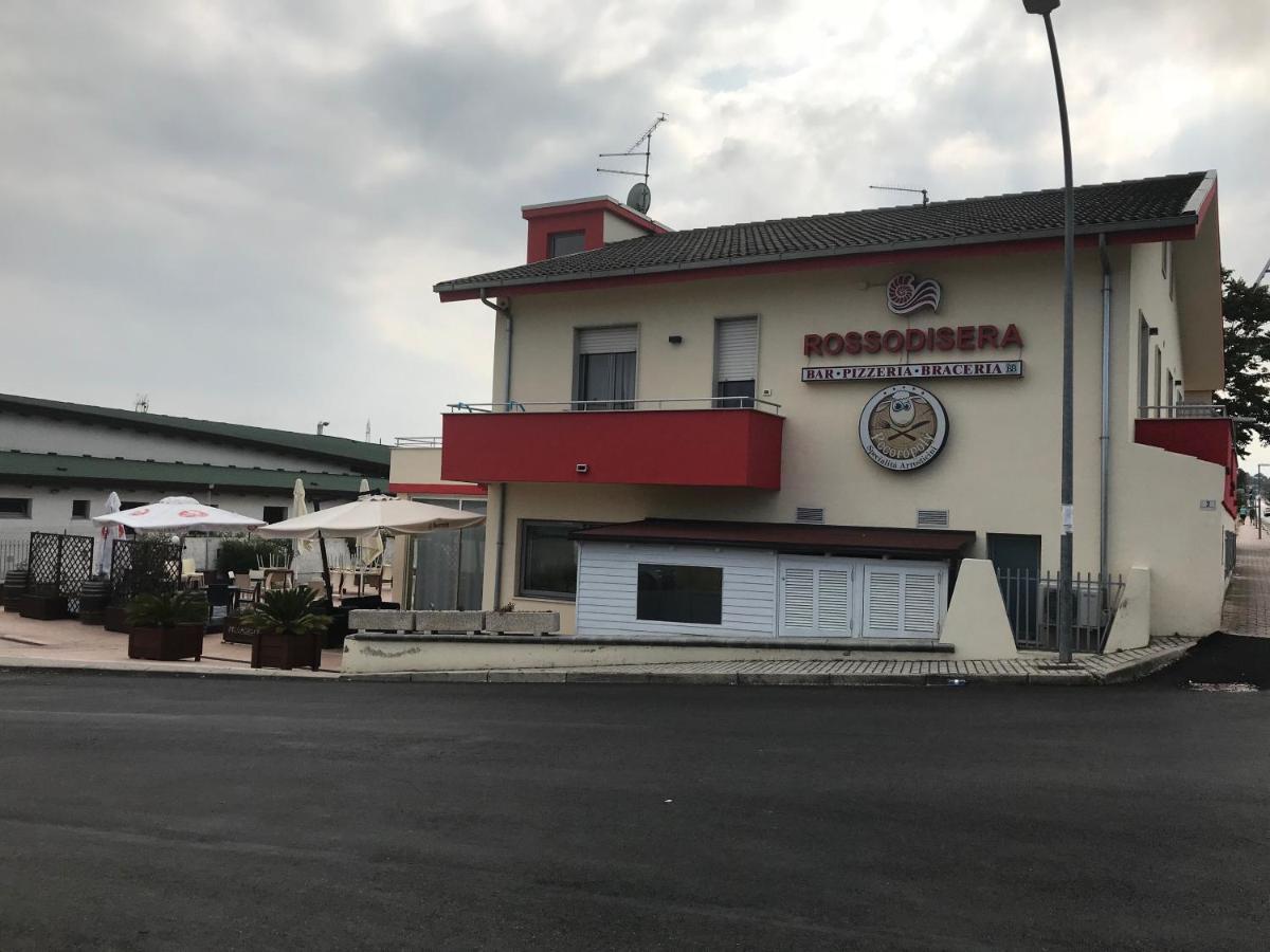 Rosso Di Sera Citta Sant'Angelo Zewnętrze zdjęcie